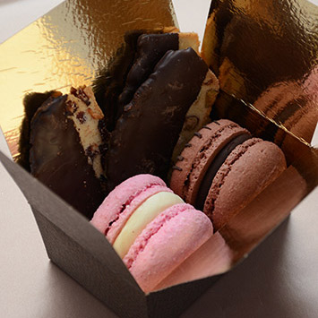 CHOCOLATE & FOOD