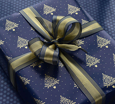 YULETIDE TREE WRAP-Gold-Navy on White #3